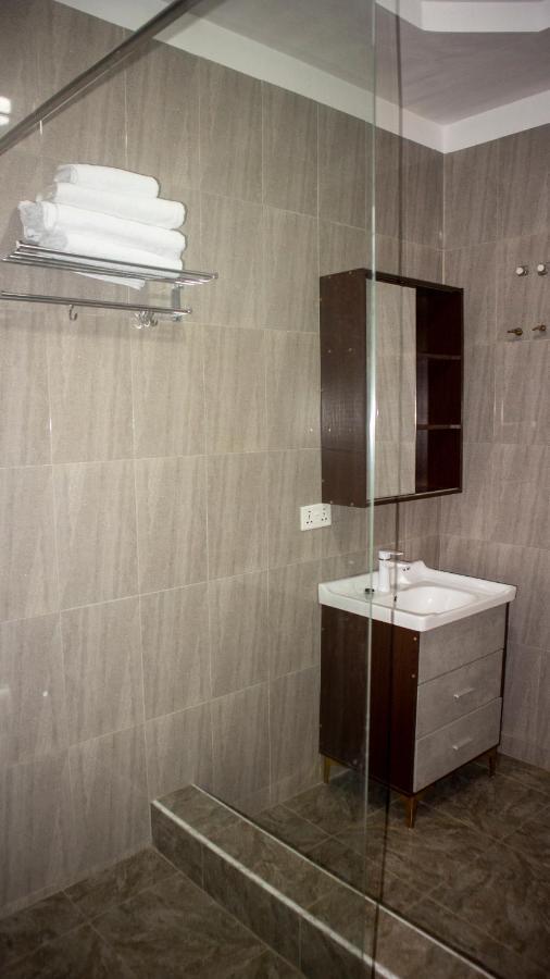 Kislas Luxury Hotel Adenta Ngoại thất bức ảnh