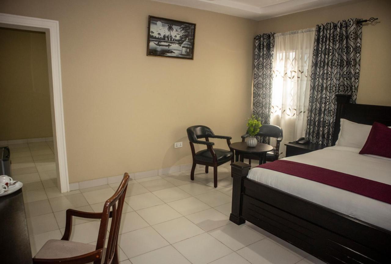 Kislas Luxury Hotel Adenta Ngoại thất bức ảnh