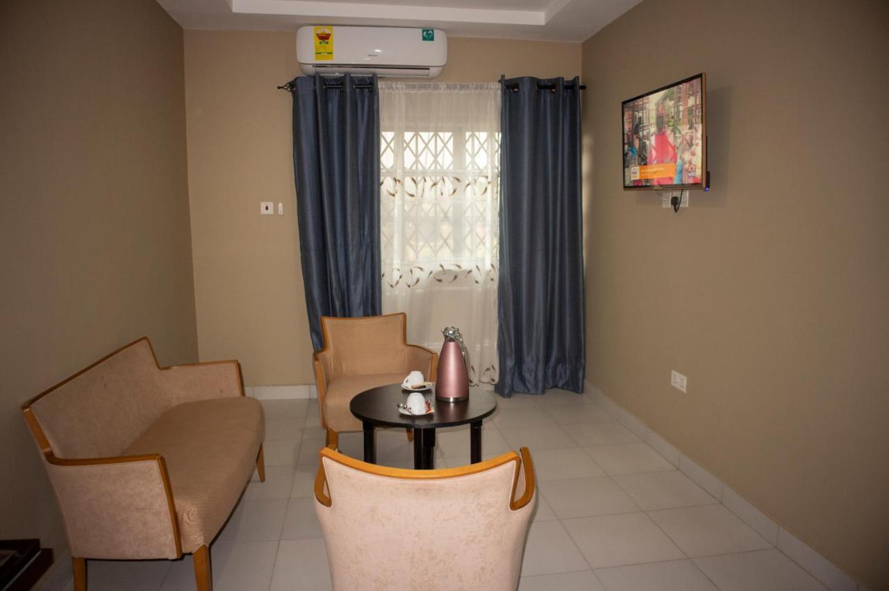 Kislas Luxury Hotel Adenta Ngoại thất bức ảnh