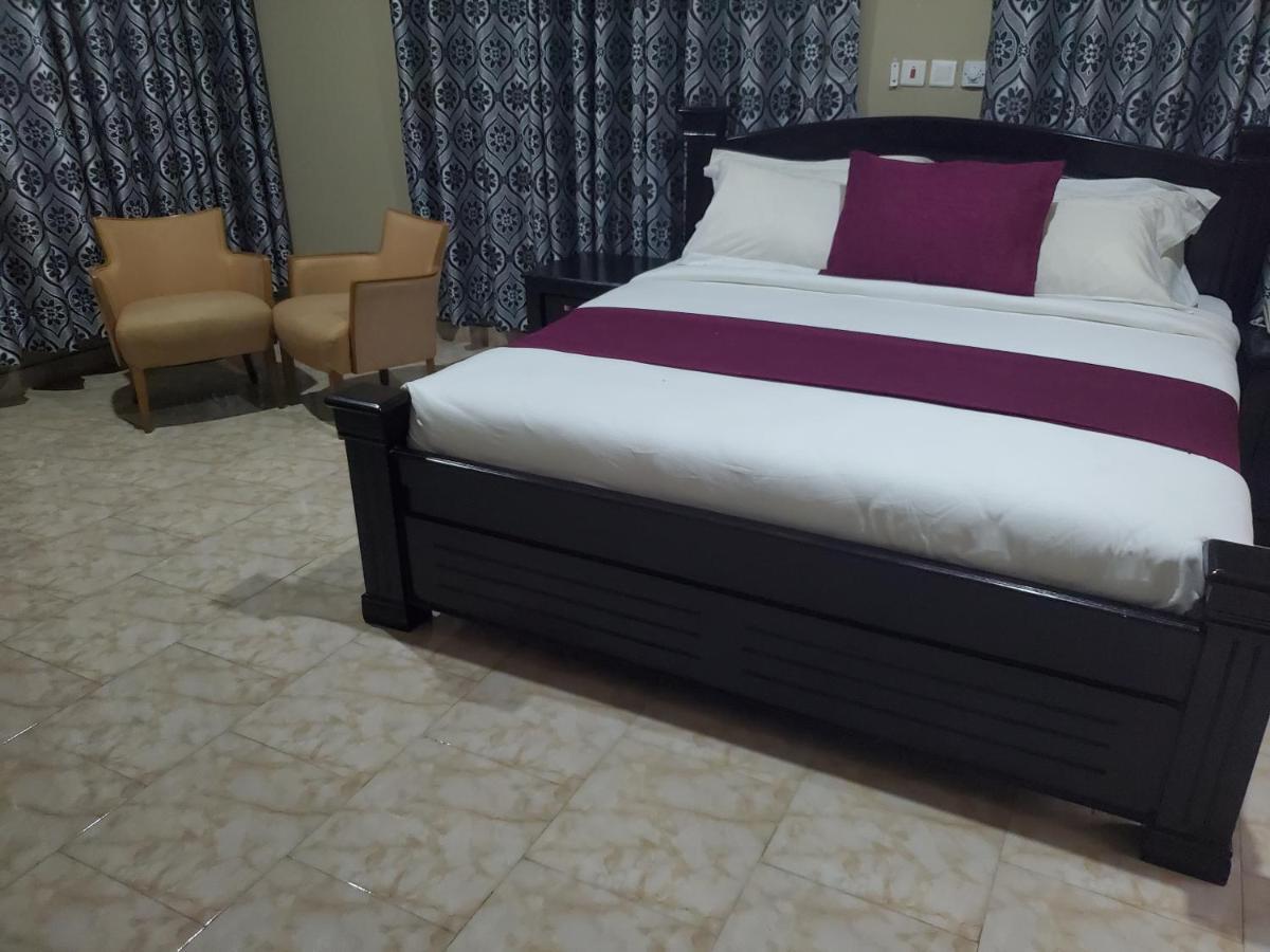 Kislas Luxury Hotel Adenta Ngoại thất bức ảnh